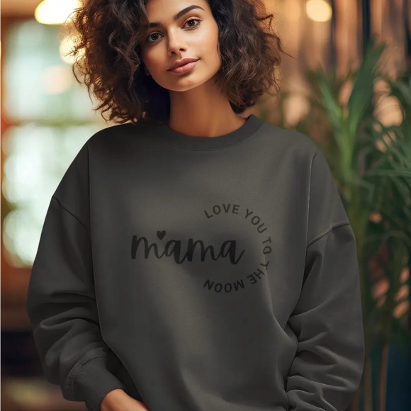 Obsessed! Show off your love Love You to The Moon Sweatshirt cotton blend - Picture 1 of 3